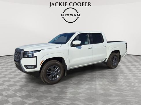 New 2025 Nissan Frontier SV w/ SV Convenience Package RWD image 1
