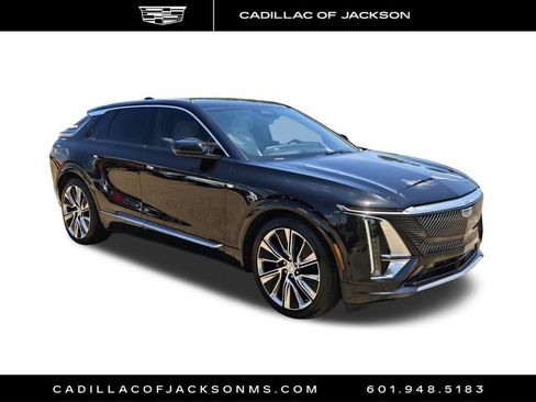 Certified 2024 Cadillac Lyriq Luxury AWD/4WD image 26