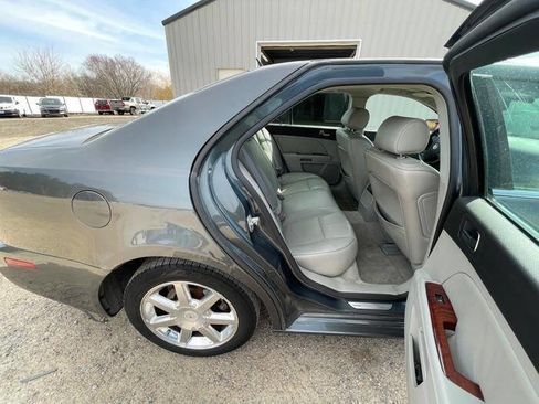 Used 2007 Cadillac STS w/ Preferred Equipment Group image 26