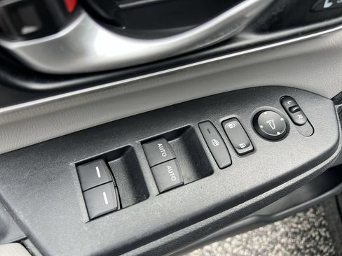 Used 2020 Honda CR-V Touring image 15