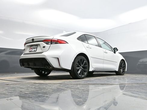 Used 2023 Toyota Corolla SE image 38