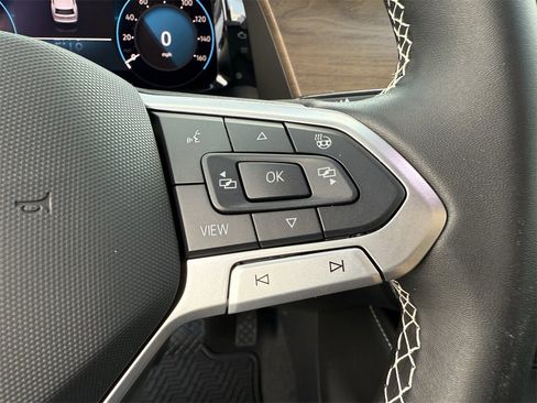 New 2026 Volkswagen Atlas SE image 15