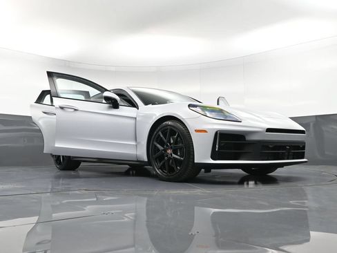 New 2026 Porsche Panamera 4 AWD/4WD image 38