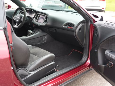 Used 2023 Dodge Challenger SRT Hellcat RWD image 14