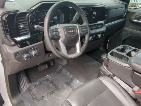 Used 2024 GMC Sierra 1500 SLT image 10