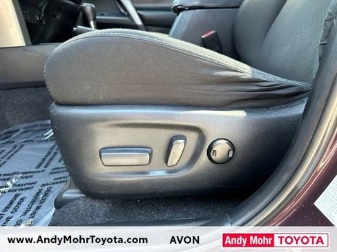 Used 2018 Toyota RAV4 XLE FWD image 12