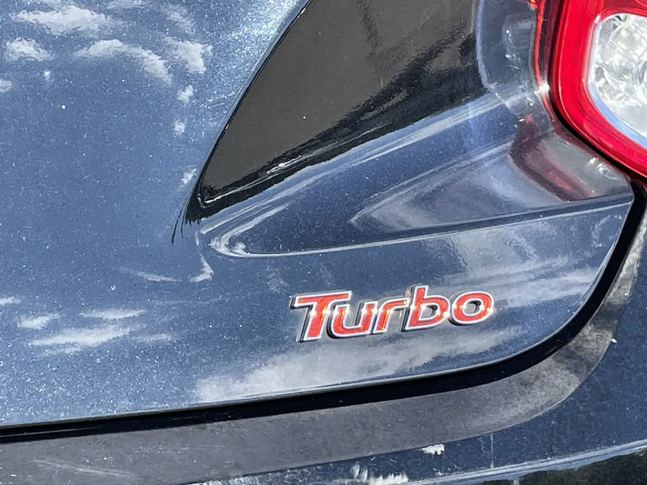Used 2016 Hyundai Veloster Turbo FWD image 35