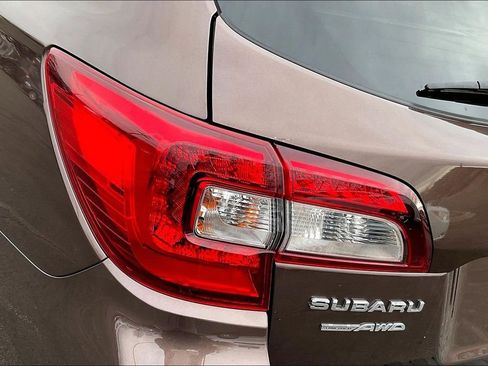 Used 2019 Subaru Outback 2.5i Limited w/ Popular Package #2 image 33