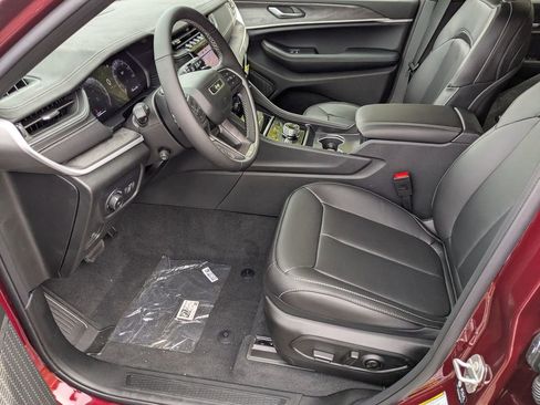 New 2025 Jeep Grand Cherokee L Limited image 8