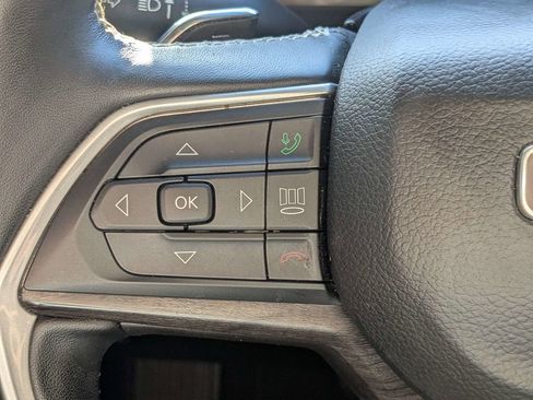 Used 2022 Jeep Grand Cherokee L Limited image 27