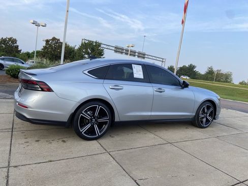 Used 2024 Honda Accord Sport image 12