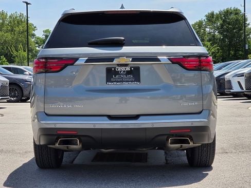 Used 2023 Chevrolet Traverse Premier AWD/4WD image 29