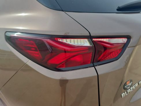 Used 2019 Chevrolet Blazer Premier w/ Driver Confidence II Package AWD/4WD image 33