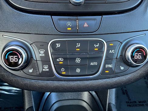 Used 2024 Chevrolet Malibu LT image 24