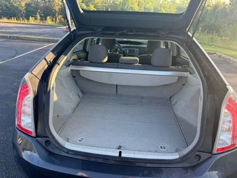 Used 2015 Toyota Prius Two FWD image 13