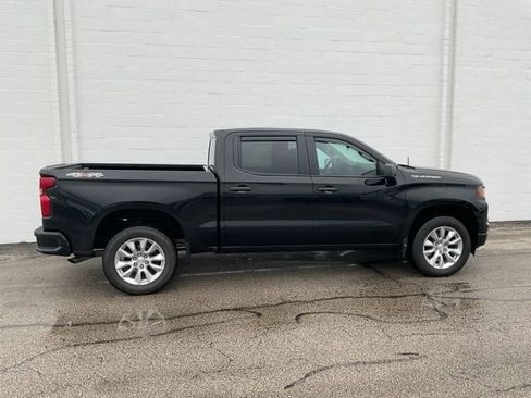 Used 2024 Chevrolet Silverado 1500 Custom image 3