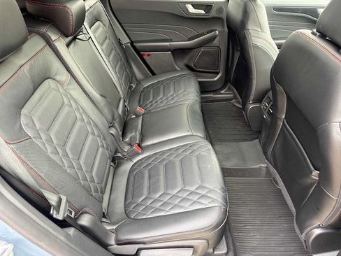 Used 2023 Ford Escape ST-Line Elite w/ Premium Technology Package AWD/4WD image 21