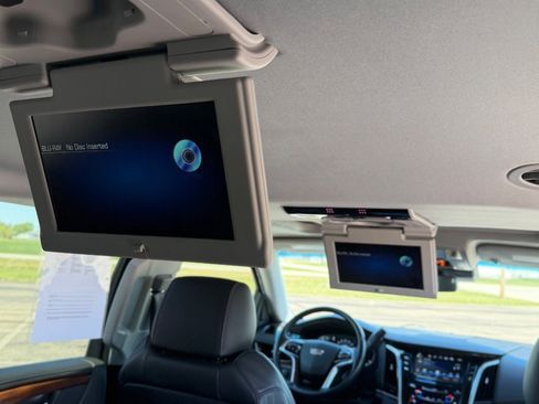 Used 2019 Cadillac Escalade ESV Luxury AWD/4WD image 21