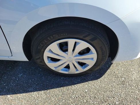 Used 2025 Nissan Versa S w/ Trunk Package image 6