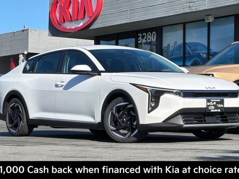 New 2026 Kia K4 EX image 2