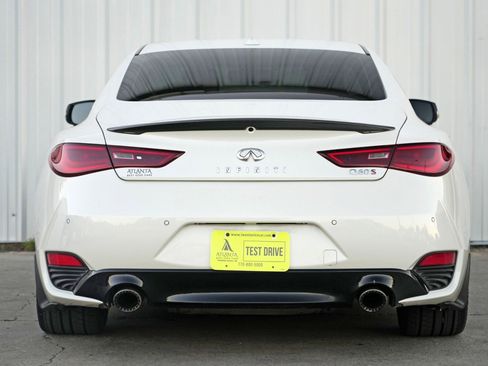 Used 2018 INFINITI Q60 Red Sport 400 w/ Pro Active Package image 10