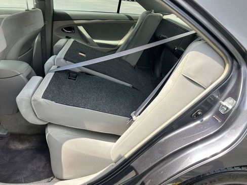 Used 2009 Toyota Camry LE FWD image 21