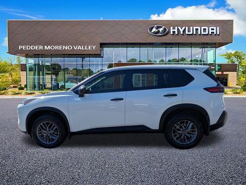 Used 2023 Nissan Rogue S image 7