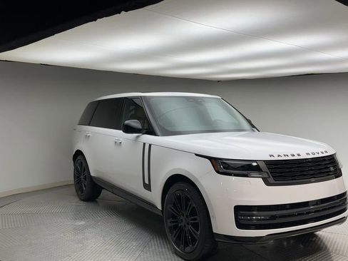 New 2026 Land Rover Range Rover Long Wheelbase SE image 8