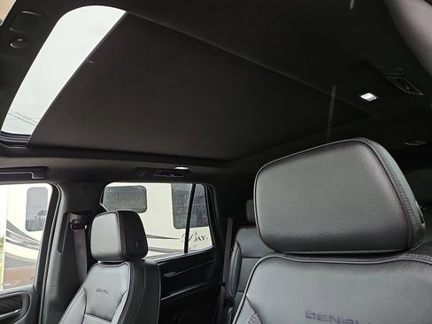 Used 2023 GMC Yukon Denali AWD/4WD image 23