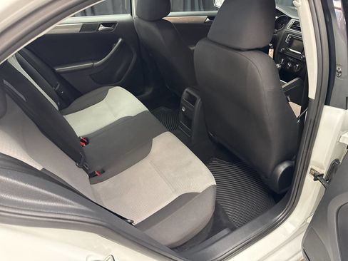 Used 2017 Volkswagen Jetta S image 29