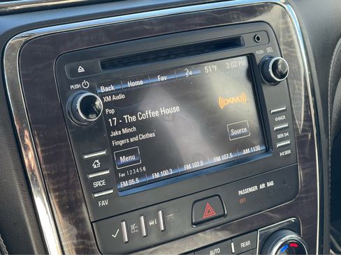 Used 2015 Buick Enclave Leather image 14