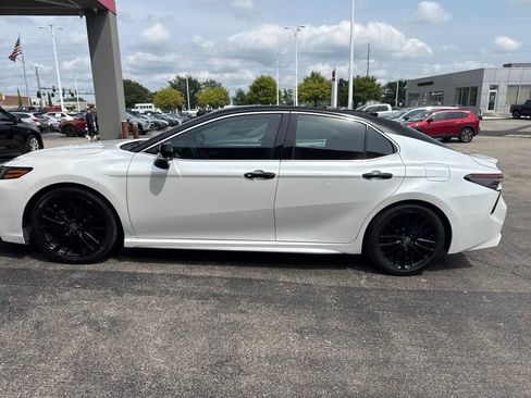 Used 2022 Toyota Camry XSE FWD image 4