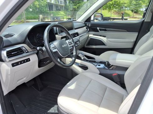 Used 2022 Kia Telluride EX w/ EX Premium Package AWD/4WD image 23