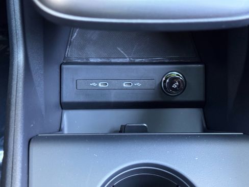 Used 2024 Audi Q4 e-tron Premium Plus w/ Premium Plus image 35