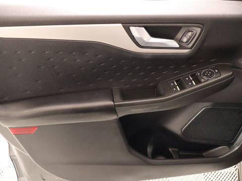 Used 2020 Ford Escape SE Sport FWD image 17