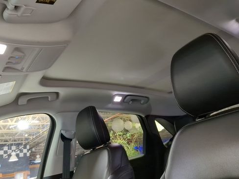 Used 2022 Ford Escape SEL image 6