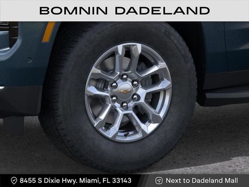 New 2026 Chevrolet Suburban LS RWD image 9