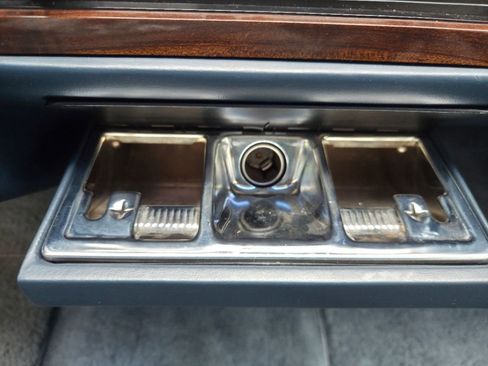 Used 1990 Cadillac De Ville Coupe FWD image 23