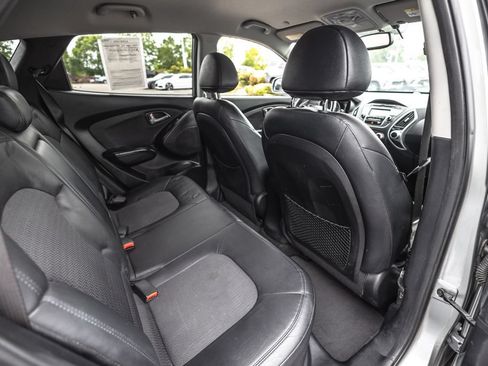 Used 2011 Hyundai Tucson GLS FWD image 29