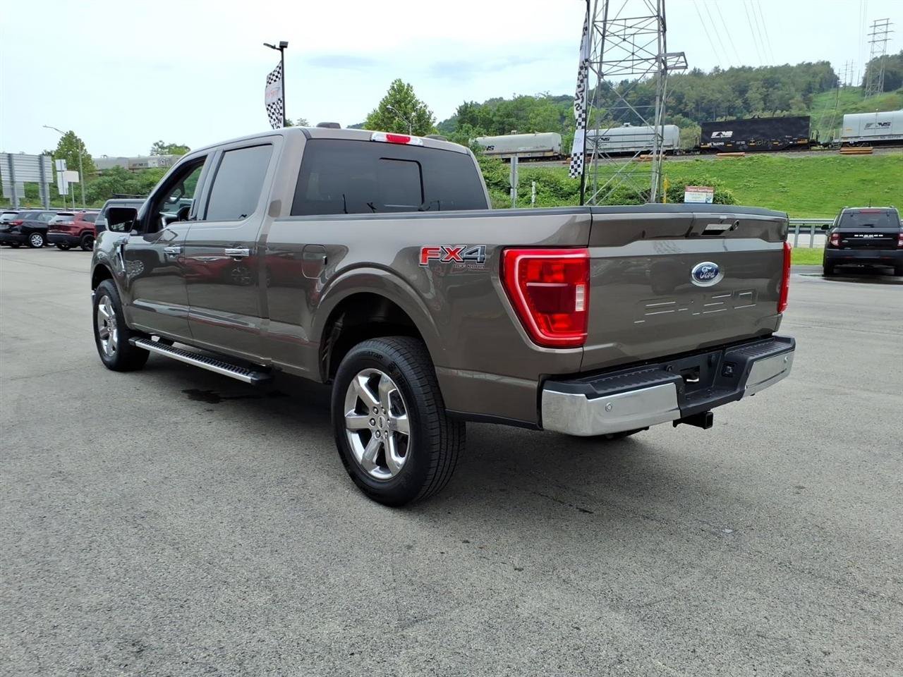 Used 2022 Ford F150 XLT w/ Equipment Group 302A High AWD/4WD image 4