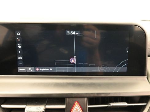 Used 2024 Kia Seltos SX image 11