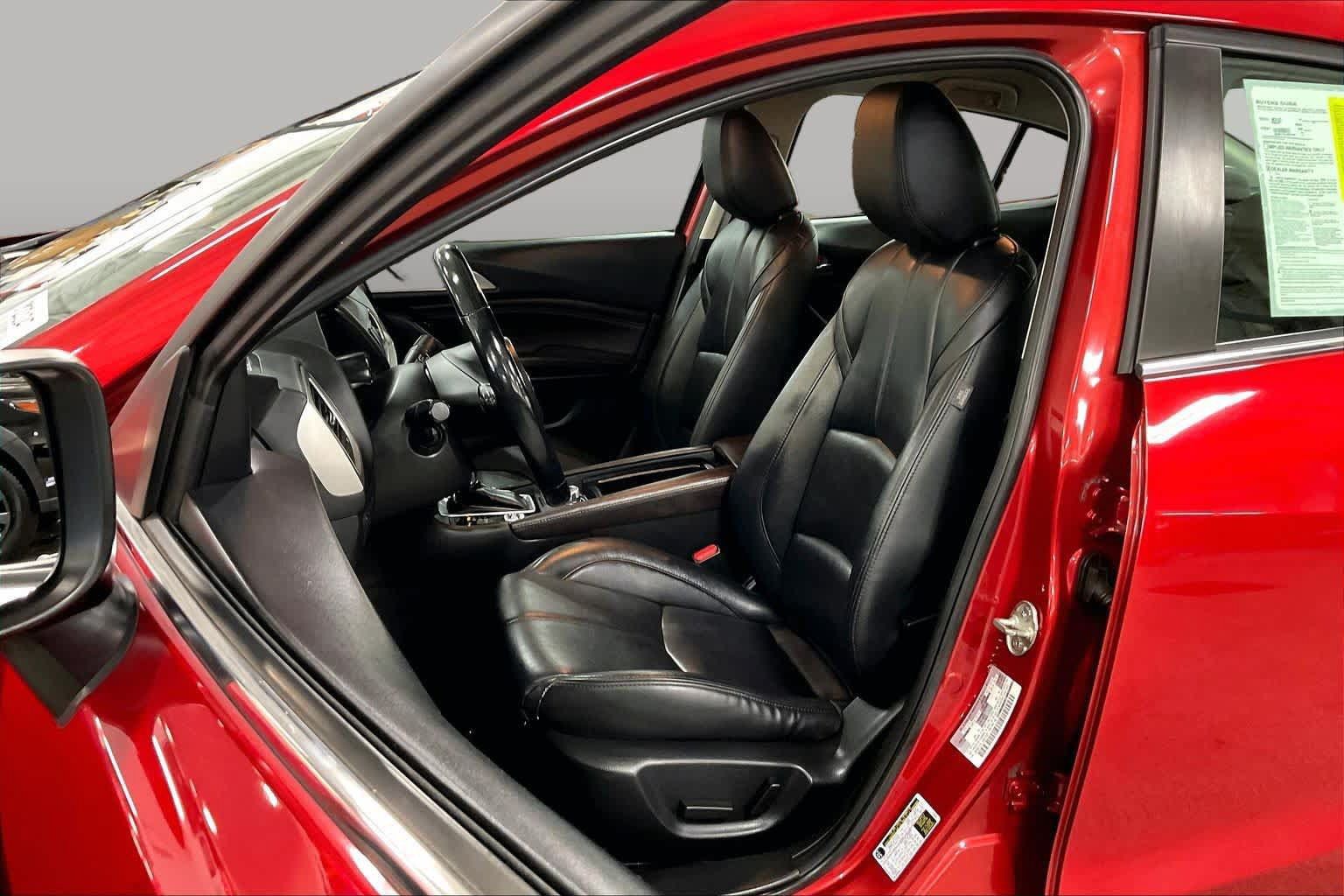 Used 2018 MAZDA MAZDA3 Touring FWD image 8
