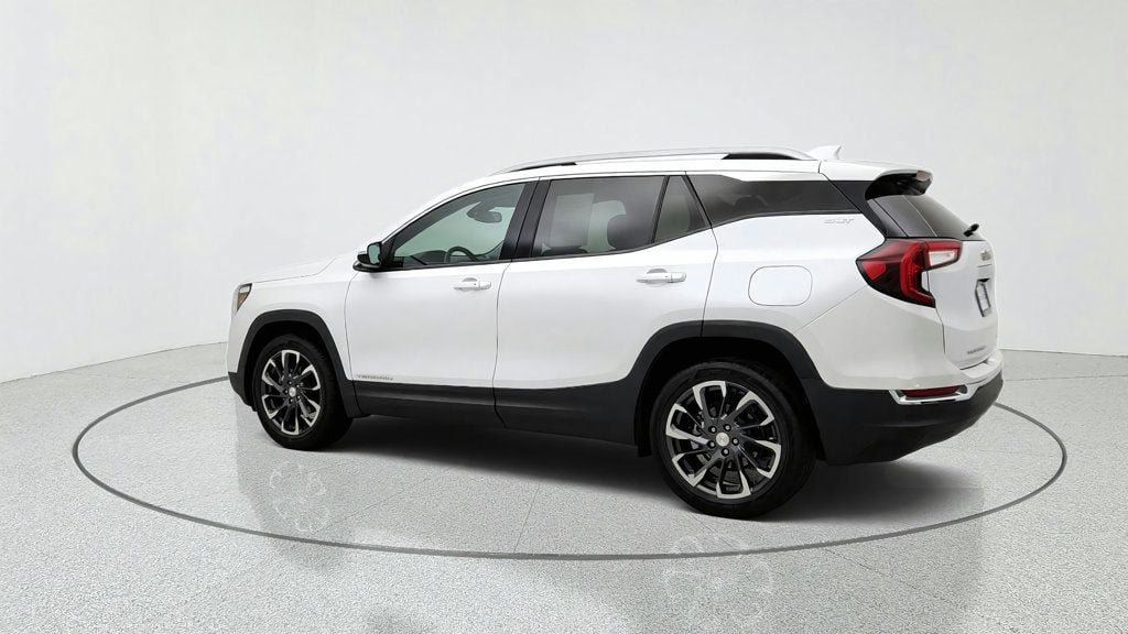 Used 2023 GMC Terrain SLT w/ LPO, Floor Liner Package AWD/4WD image 7