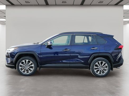 Used 2019 Toyota RAV4 Limited image 3