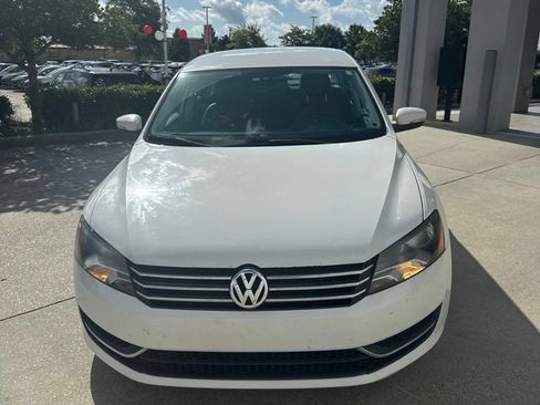 Used 2013 Volkswagen Passat 2.5 SE FWD image 1