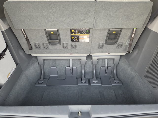 Used 2020 Toyota Sienna LE FWD image 28