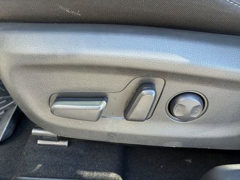 Used 2023 Hyundai Kona SE w/ Cargo Package image 25