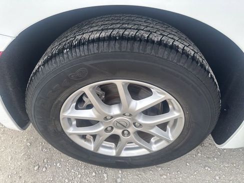 Used 2024 Chrysler Voyager LX FWD image 24