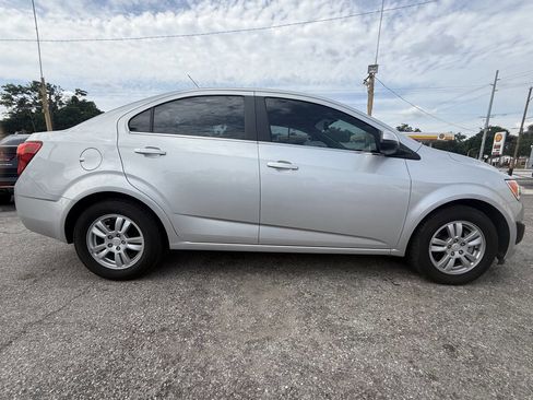 Used 2014 Chevrolet Sonic LT FWD image 4