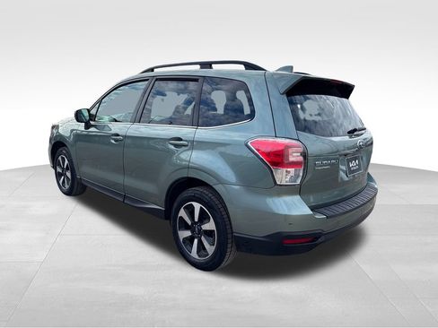 Used 2018 Subaru Forester 2.5i Limited image 3